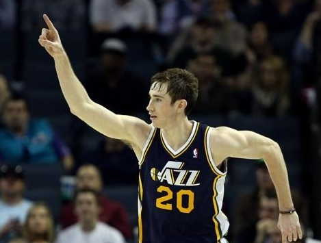 中国队蹦床女子双人同步夺冠